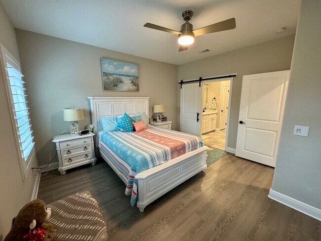 Building Photo - 176 Arazzo Wy