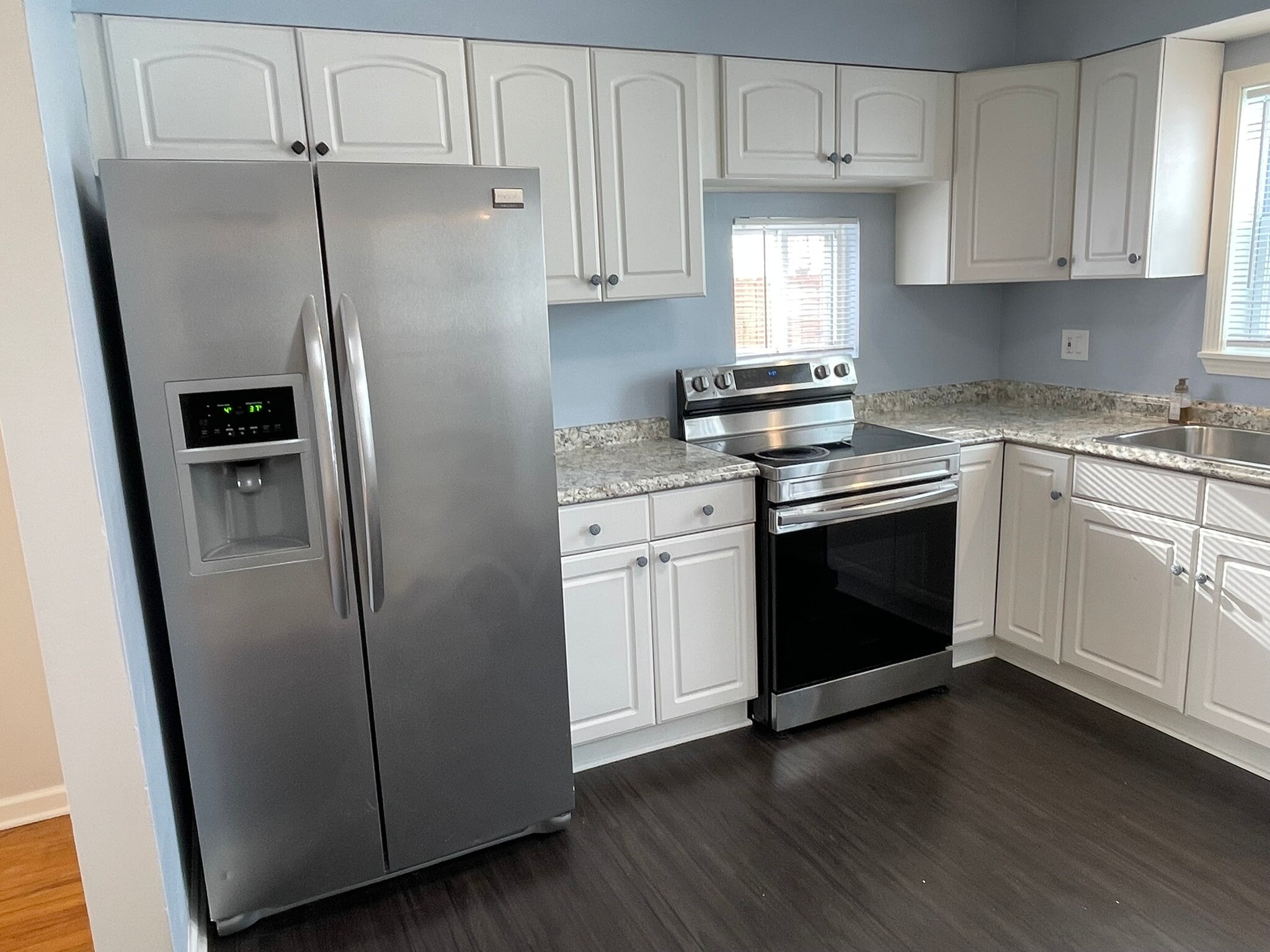 Building Photo - 2450 Gerald Ave