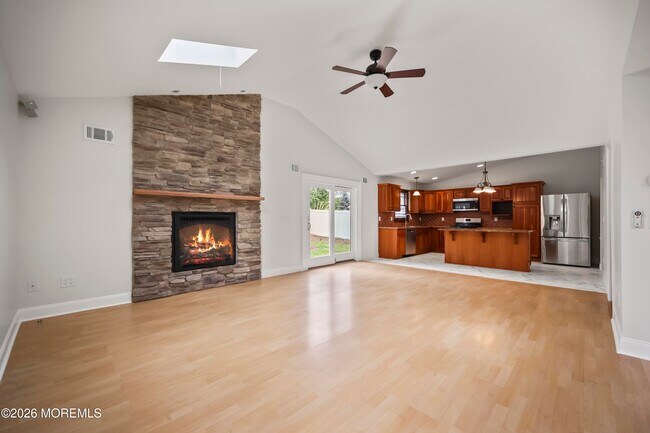 Building Photo - 18 Fierro Ave