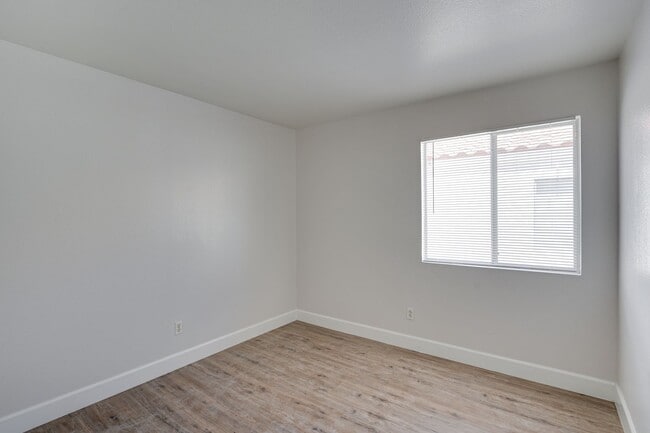 Building Photo - Single-Story Silverado Ranch Home with Spacious Open Layout