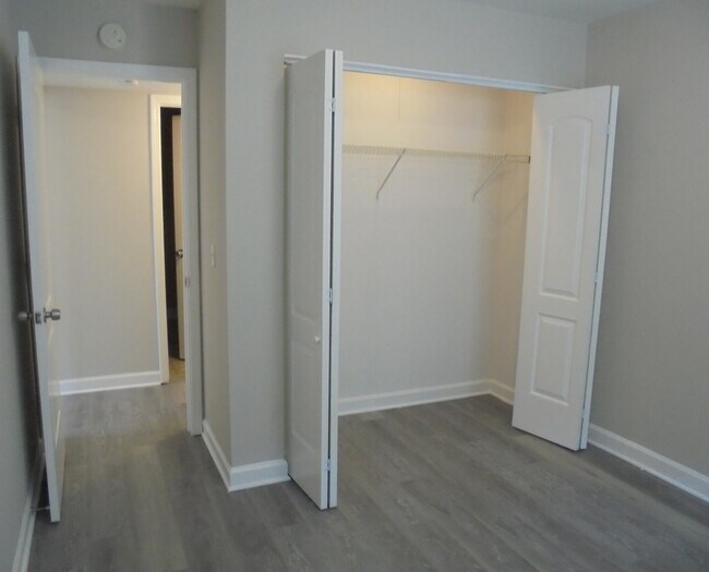 Building Photo - 1021 Boxwood Ct