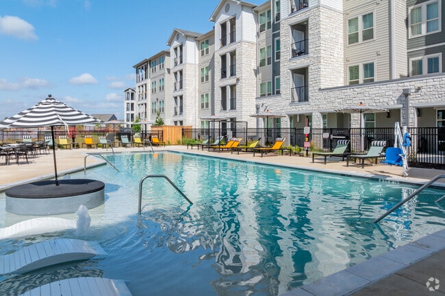 Building Photo - Leon Creek Flats