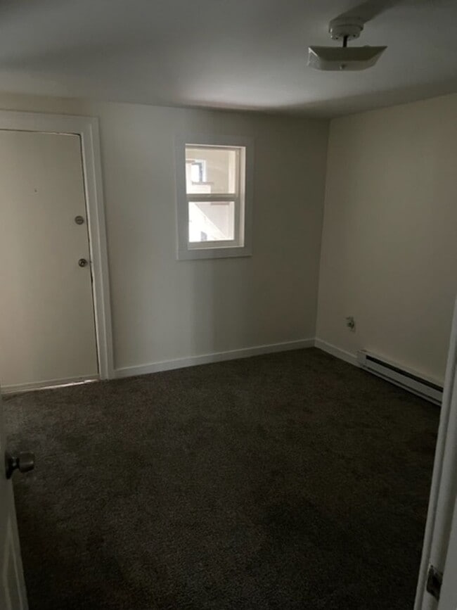 Building Photo - 3 Dana Ave