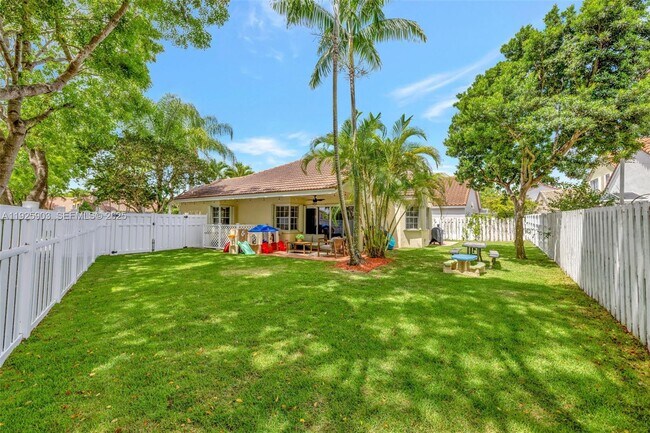 Building Photo - 396 Bedford Ave