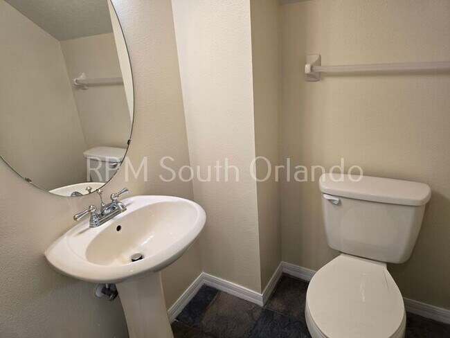 Building Photo - Stone Creek