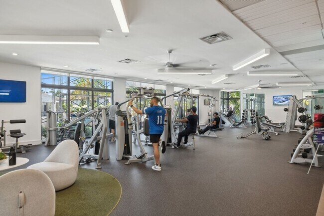 Building Photo - Premium Lake-View URBANA Residence Steps from Downtown Doral