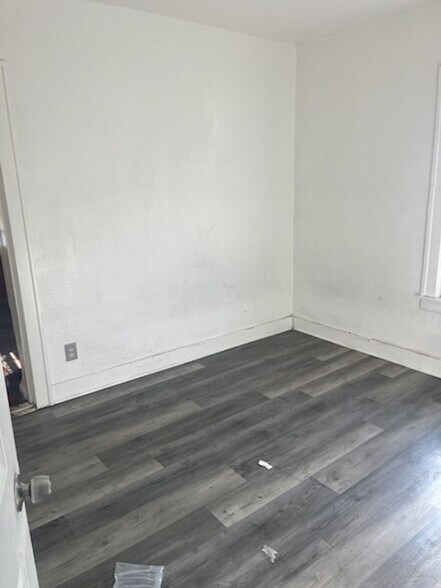 Building Photo - 9262 Ward Ave