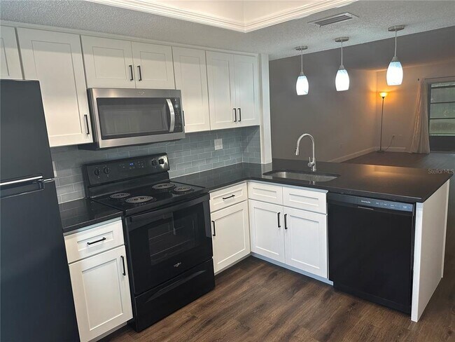 Building Photo - 207 Palmetto Ct