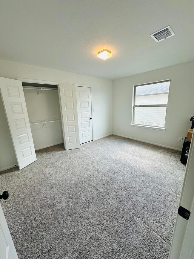 Building Photo - 2419 Humble Wy