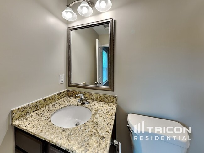 Building Photo - 104 Glazed Springs Ct