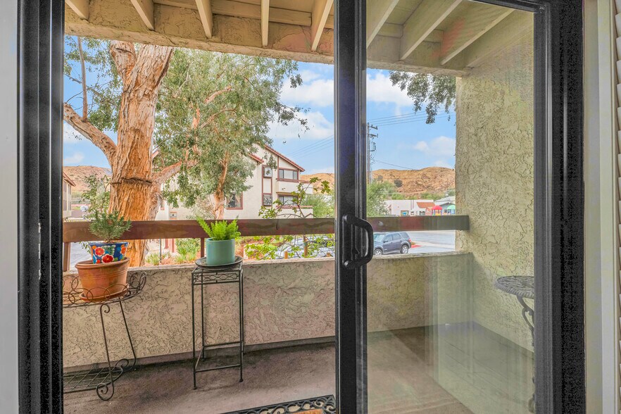 Building Photo - 28010 Tiffany Ln