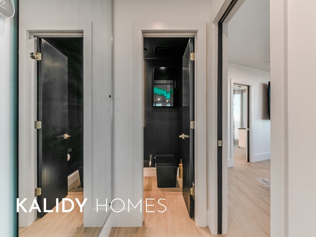 Building Photo - 5900 Mosteller Dr