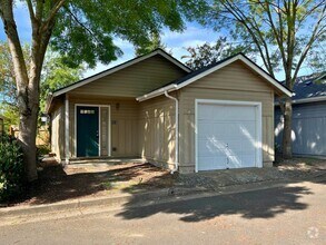 Building Photo - Cute 2 Bedroom 1 Bath House