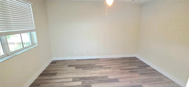 Building Photo - 4950 Tradewinds Ter