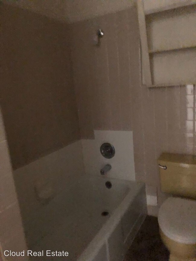 Building Photo - 603 SUTTON Dr