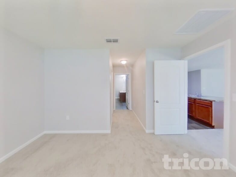 Building Photo - 2210 Pebble Point Dr