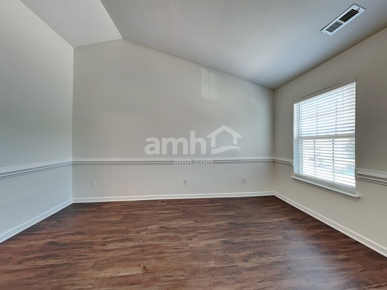 Building Photo - 5312 Roshni Ter