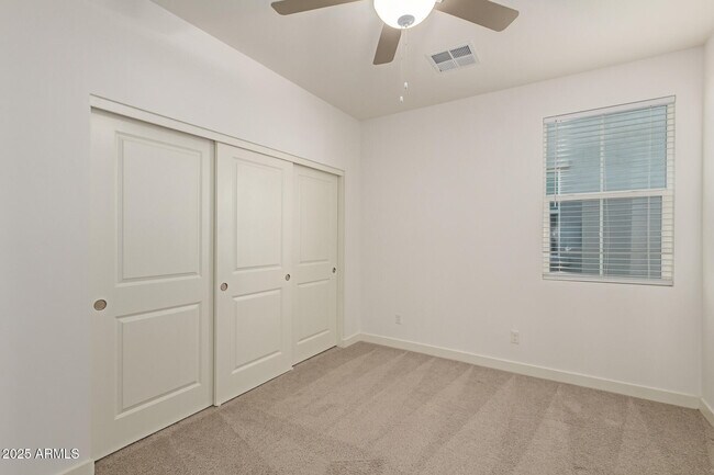 Building Photo - 5552 S Dillon