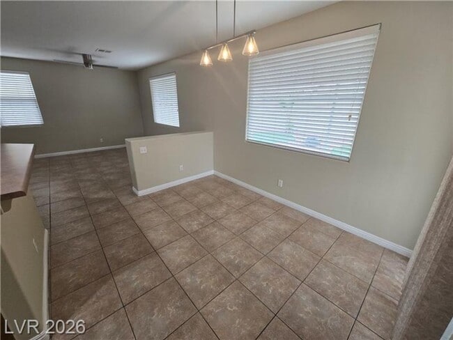Building Photo - 2204 S Van Patten Pl