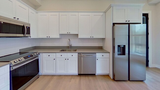 Primary Photo - September Rent Waived! Pet Neg. Luxury Apt...