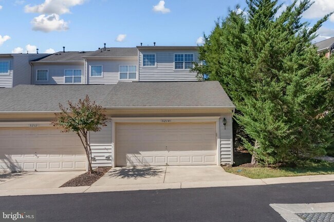 Building Photo - 5214 Lynns Retreat Dr