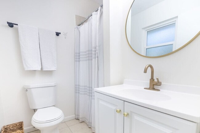 Building Photo - 318 SW 27th St