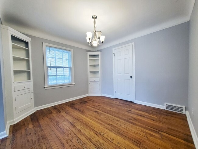 Building Photo - 3 bed - 1.5 Bath Cape Cod for Rent