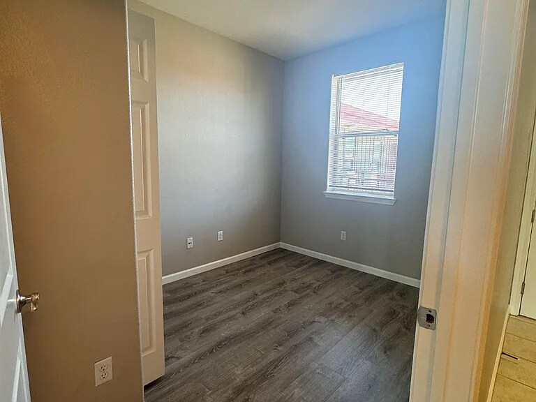 Building Photo - 3851 Sebastopol Rd