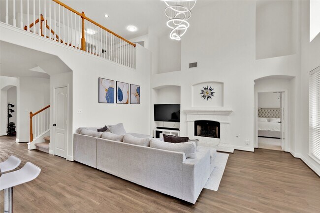 Building Photo - 24823 Haverford Rd