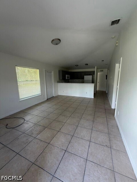 Building Photo - 627 Meadow Rd