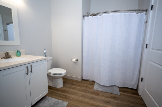 Building Photo - 103 N 1st St