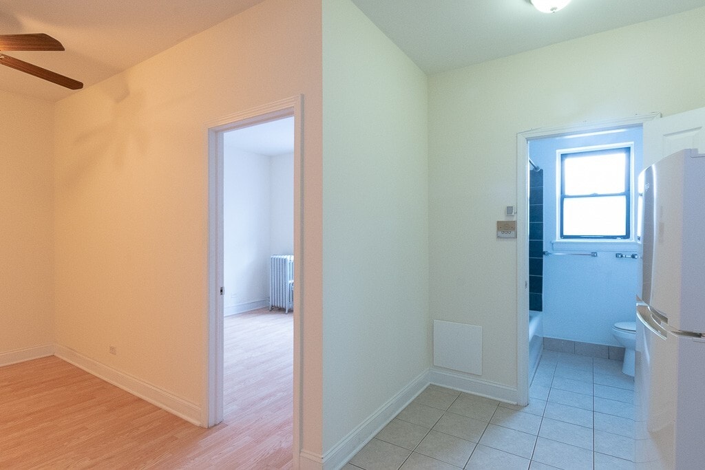 Building Photo - 4854 N Damen Ave