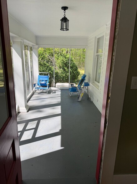 Building Photo - 5886 Poor Mountain Rd