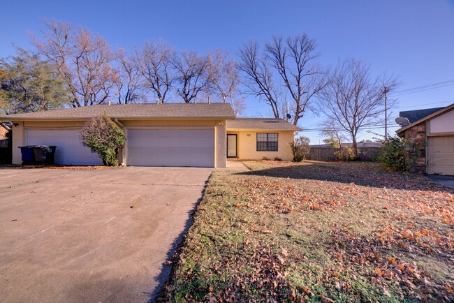 Building Photo - 8039 - 8041 S 79th E Ave Duplex