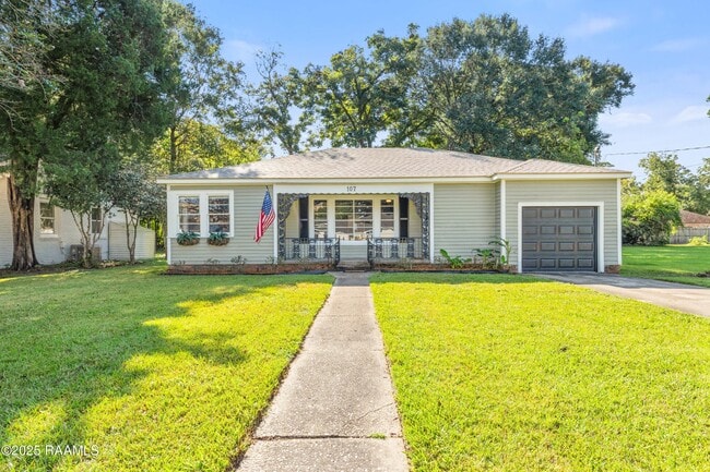 Building Photo - 107 Acadian Dr
