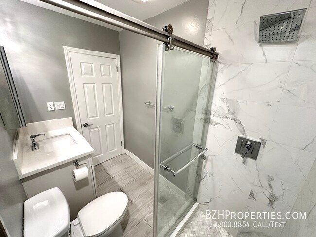 Building Photo - New Renovated 2Bedroom 2Bathroom In Korea ...
