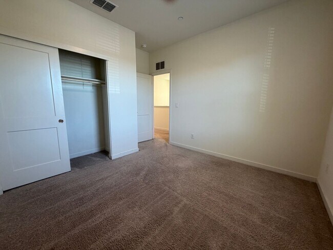 Building Photo - Beautiful 3-Bedroom Home in Anatolia