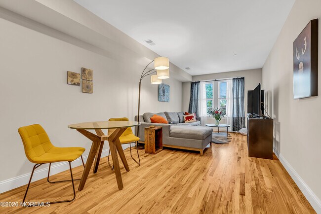 Building Photo - 48 First Ave