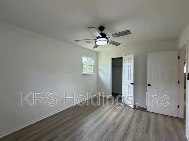 Building Photo - 1035 Tradewinds Rd