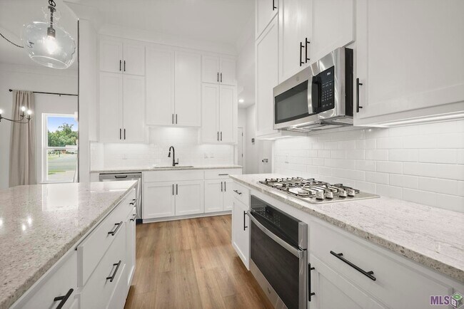 Building Photo - 39262 Bridge Path Ln