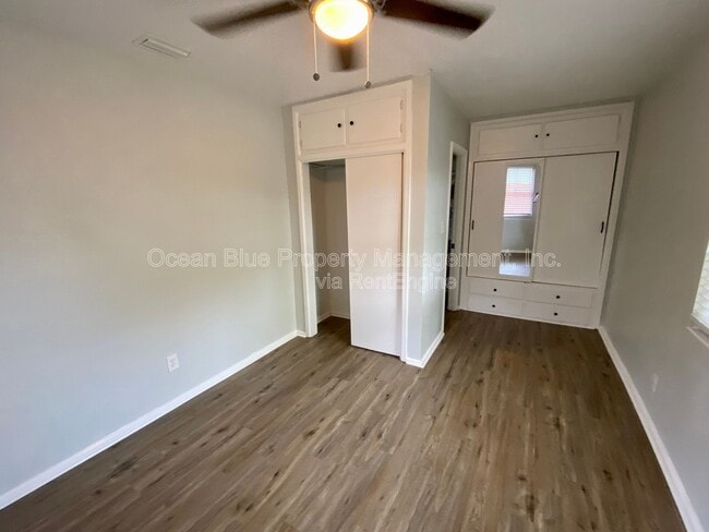 Building Photo - 740 52nd Ave N