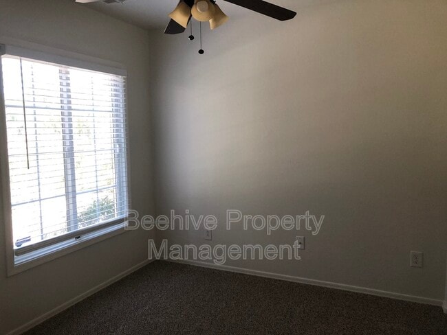 Building Photo - 5720 S 21st Pl