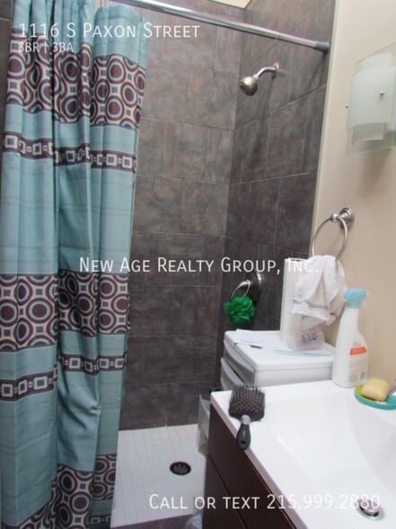 Building Photo - 1116 S Paxon St