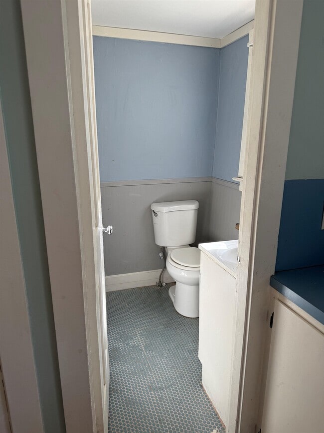 Building Photo - 50 Elm St