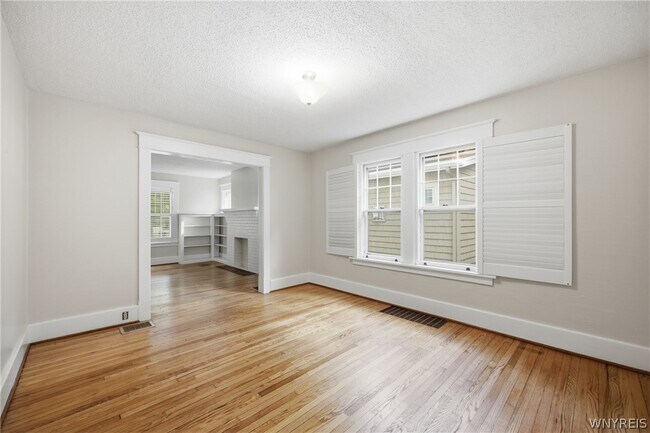Building Photo - 259 California Dr
