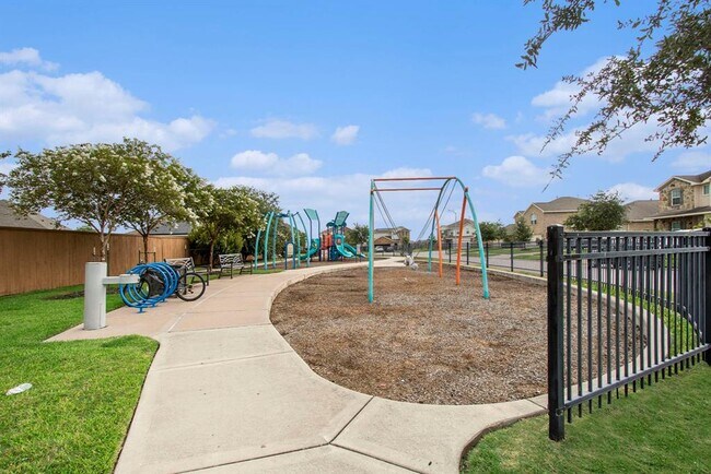 Building Photo - 2311 Langley Dr