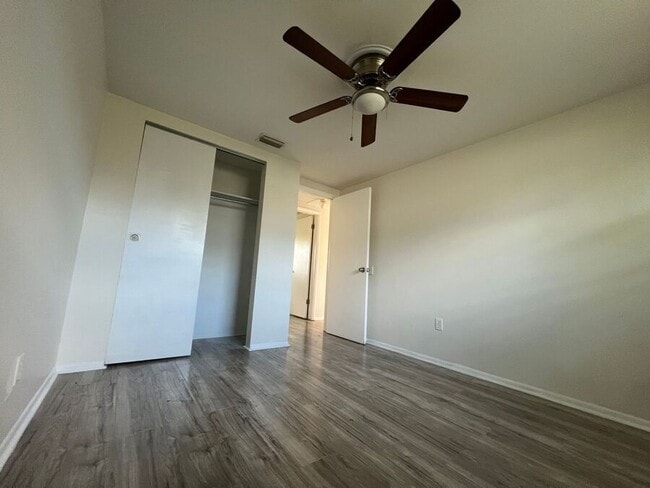 Building Photo - 9317 Goldenrod Rd