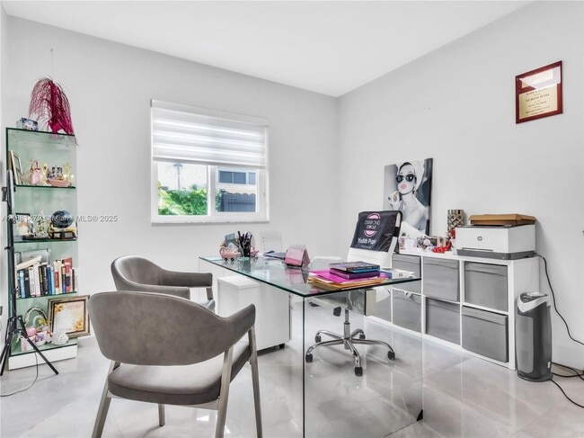 Building Photo - 3366 SW 152nd Pl