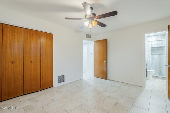 Building Photo - 125 E Papago Dr
