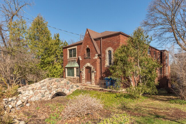 Building Photo - 1911 Geddes Ave